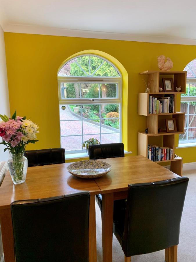 Homelands Apartment Cheltenham Luaran gambar