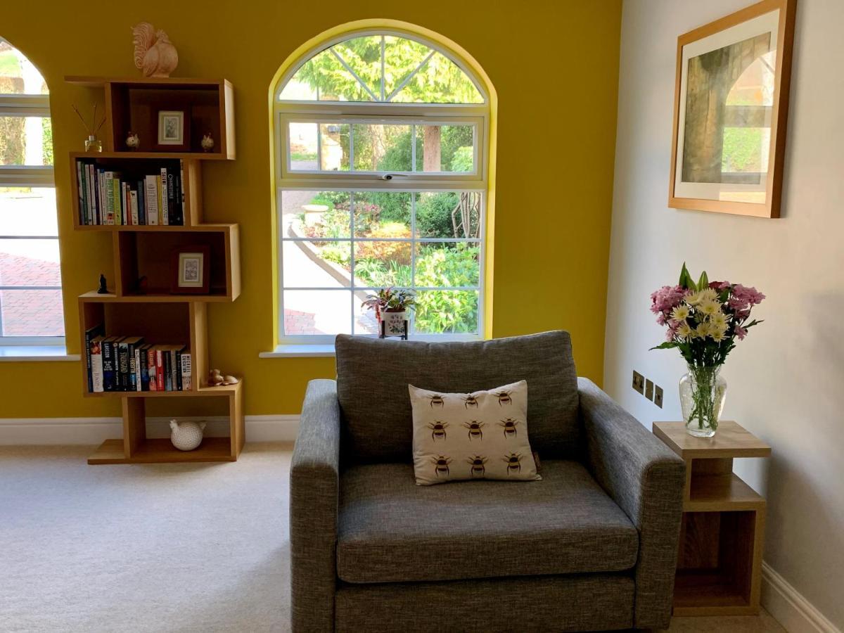 Homelands Apartment Cheltenham Luaran gambar