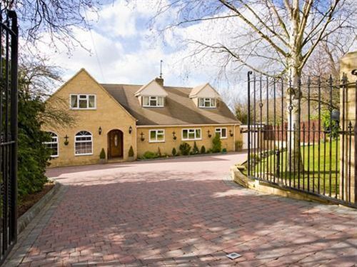 Homelands Apartment Cheltenham Luaran gambar