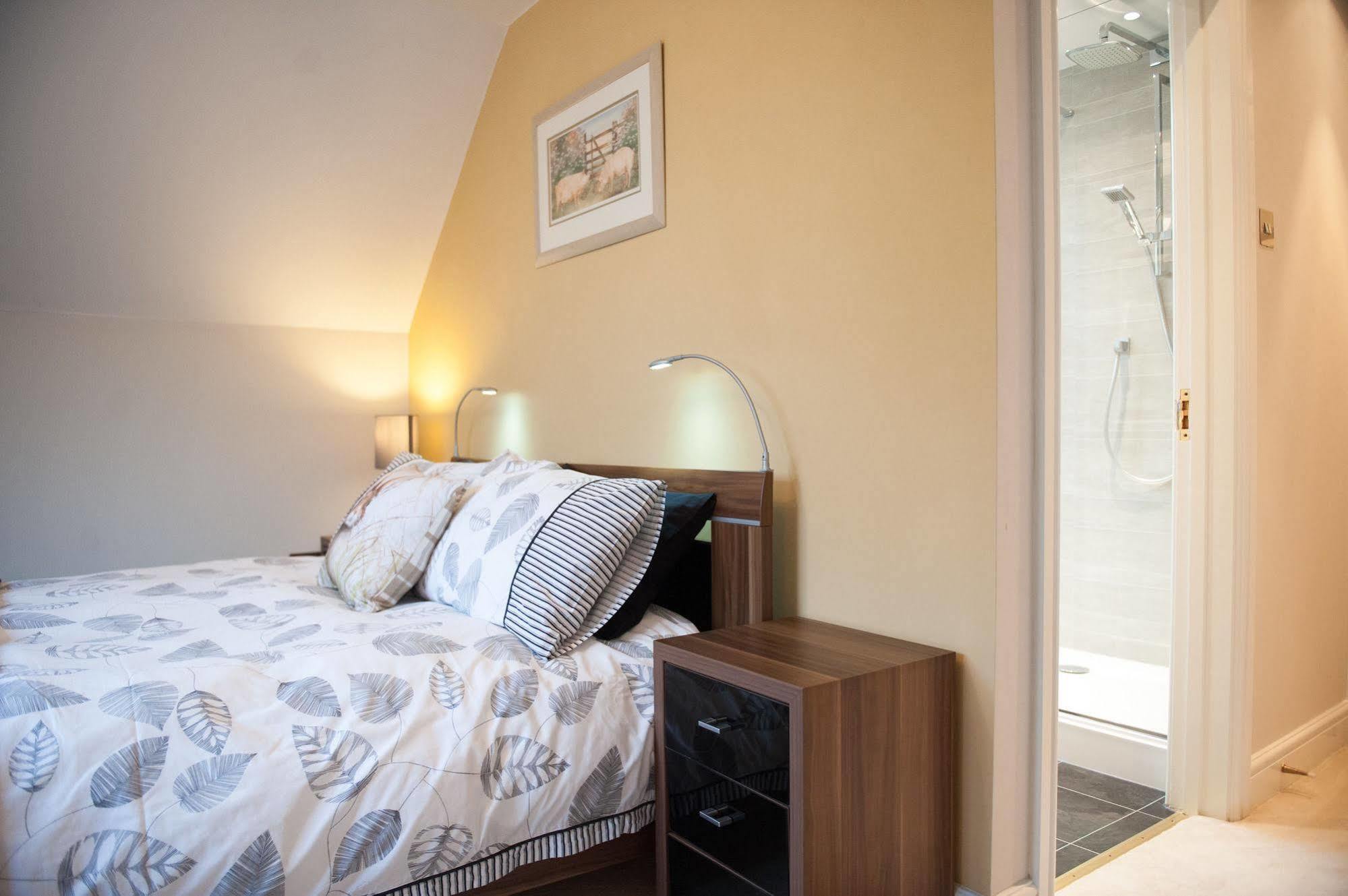 Homelands Apartment Cheltenham Luaran gambar